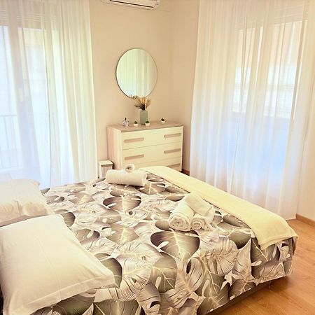 Dimora Del Corso Apartment ซาแลร์โน ภายนอก รูปภาพ